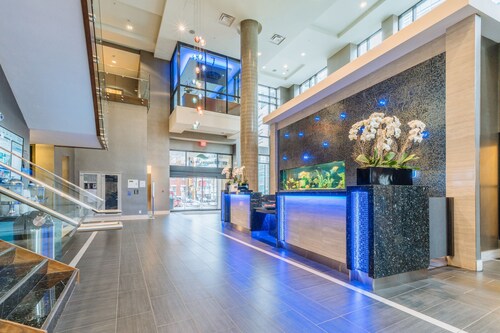 15 Closest Hotels To Canada Place Cruise Ship Terminal In Vancouver Hotels Com