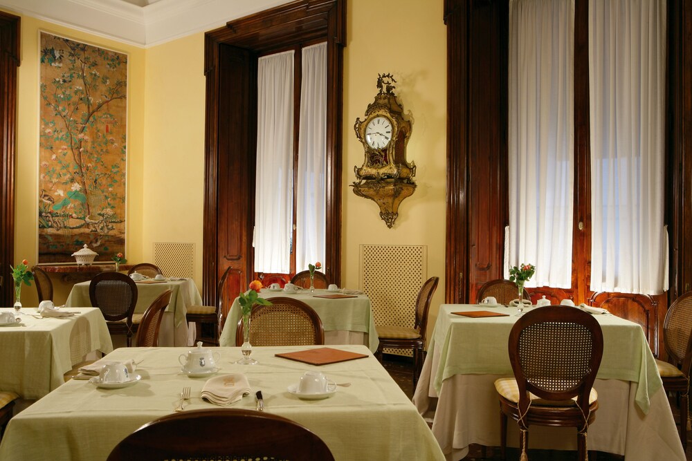 Villa Spalletti Trivelli Rome Info Photos Reviews Book At Hotels Com