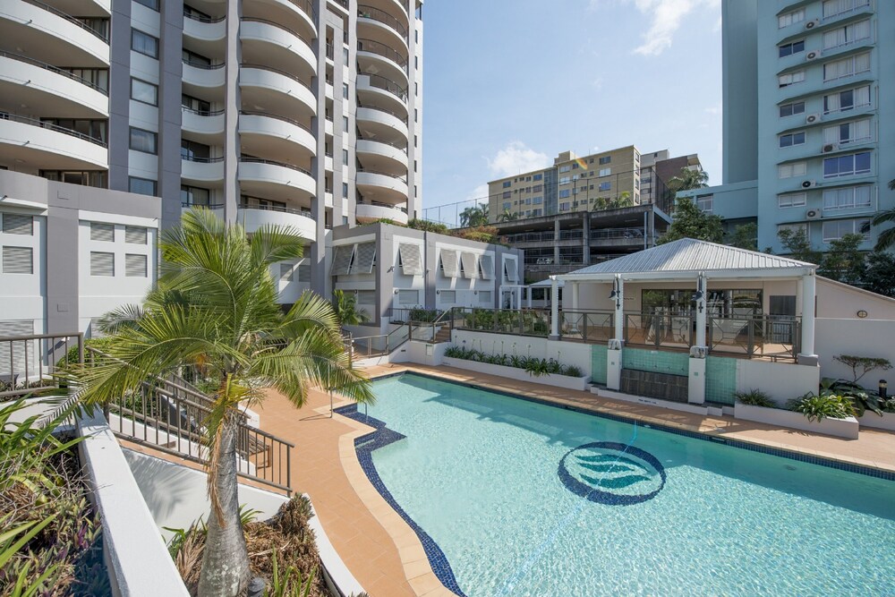 The Oasis Apartments Brisbane Info Photos Reviews Book At Hotels Com