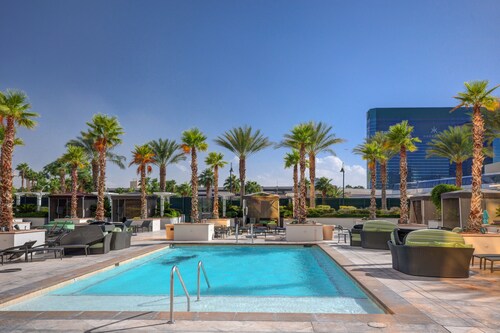 15 Closest Hotels To Las Vegas Convention Center In Las Vegas Hotelscom
