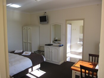15 Closest Hotels To Queanbeyan Railway Station In 15 Closest Hotels To Queanbeyan Railway Station In