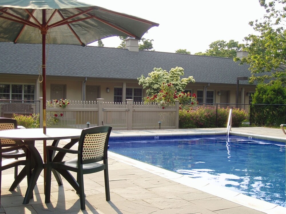 Book Southampton Long Island Hotel In Hotels Southampton Long Island Hotel