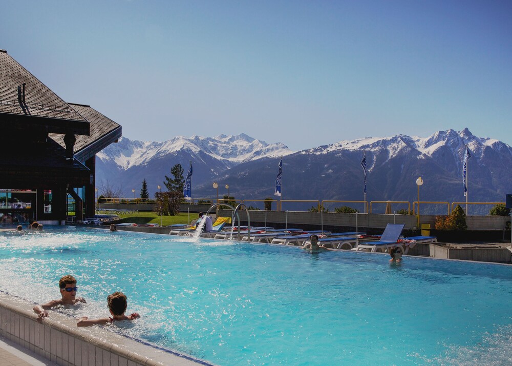 les bains d ovronnaz leytron info photos reviews book at hotels com