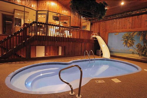 Book Sybaris Pool Suites Indianapolis In Indianapolis