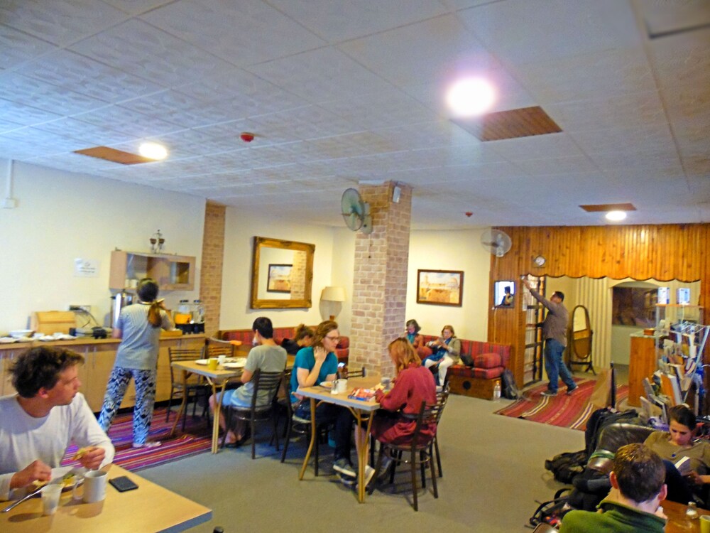 sydney to amman flights