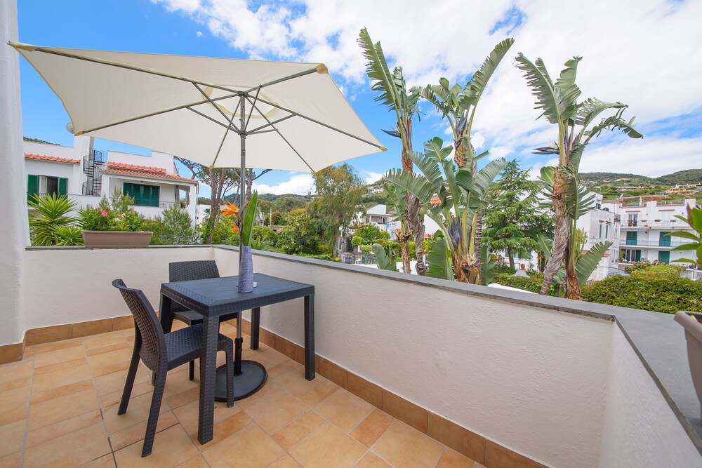 Villa Fortuna Holiday Resort In Ischia Book On Hotels Com