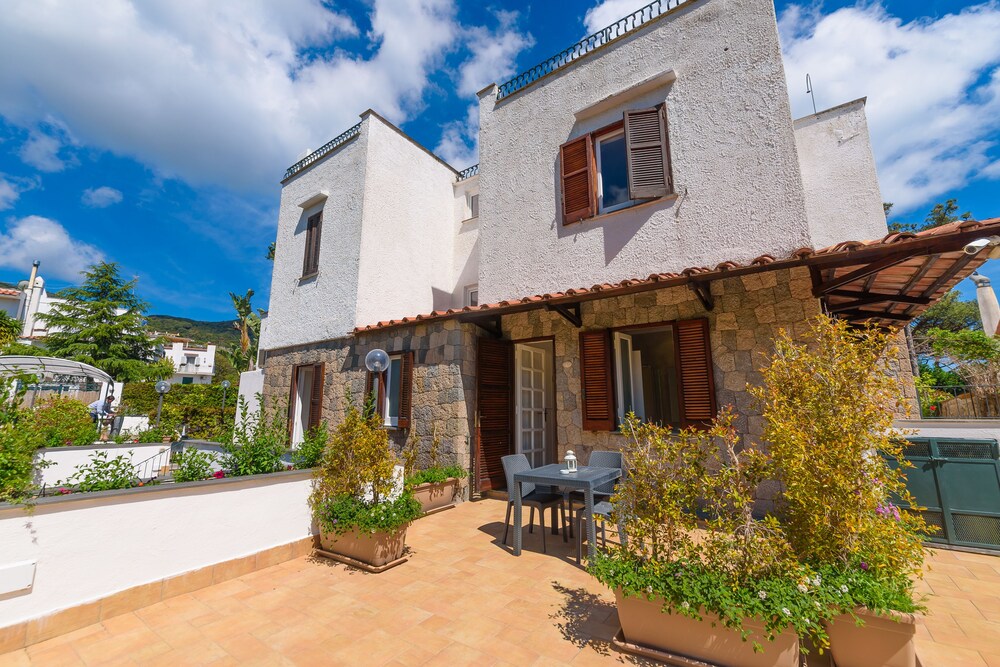 Villa Fortuna Holiday Resort In Ischia Book On Hotels Com