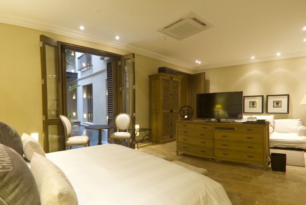 bastion deluxe hotel bastion deluxe hotel