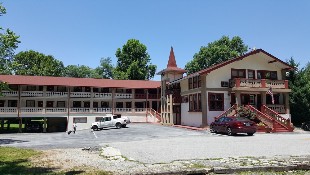 Book Riverbend Motel Cabins In Helen And Vicinity Hotels Com