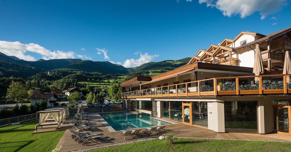 Book Green Lake Hotel Weiher In Pfalzen Hotels Green Lake Hotel Weiher Falzes Outdoor Pool