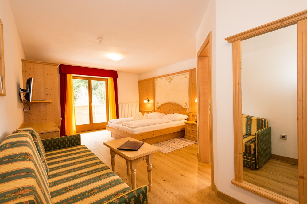 Book Green Lake Hotel Weiher In Pfalzen Hotels Green Lake Hotel Weiher Falzes