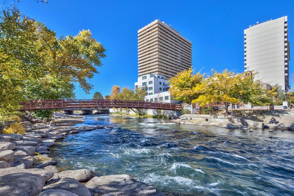 Book Plaza Resort Club in Reno | Hotels.com