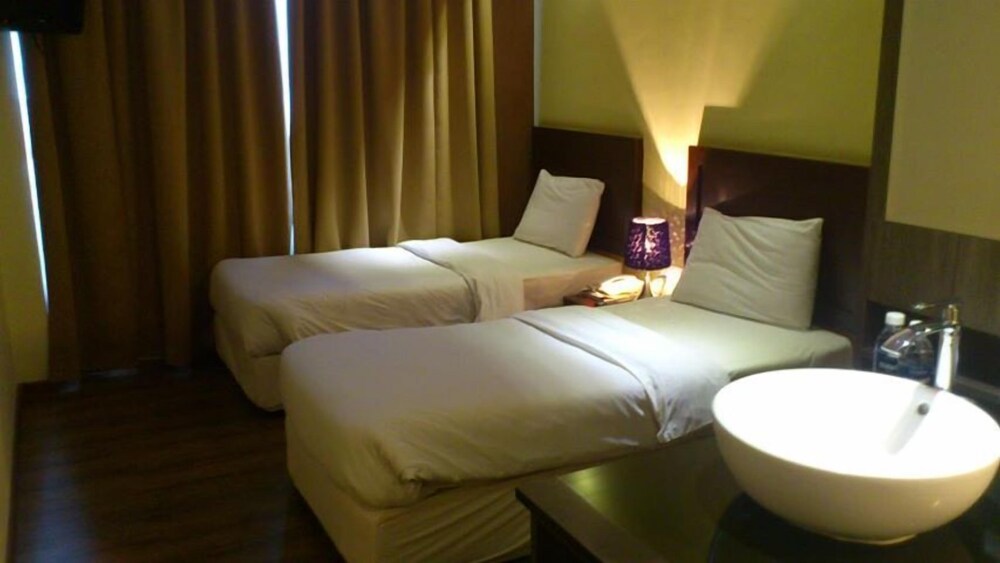 Book Zotel Hotel In Kuching Hotels Com