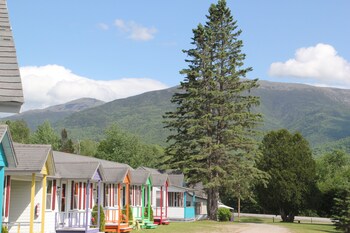 15 Closest Hotels To Santa S Village In Jefferson