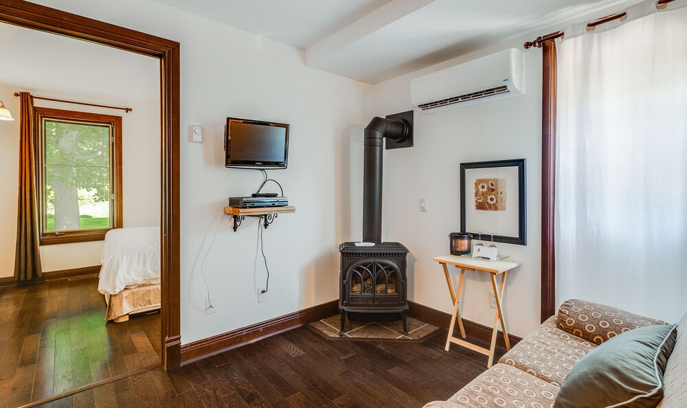 Book Auberge Nuits in Bromont