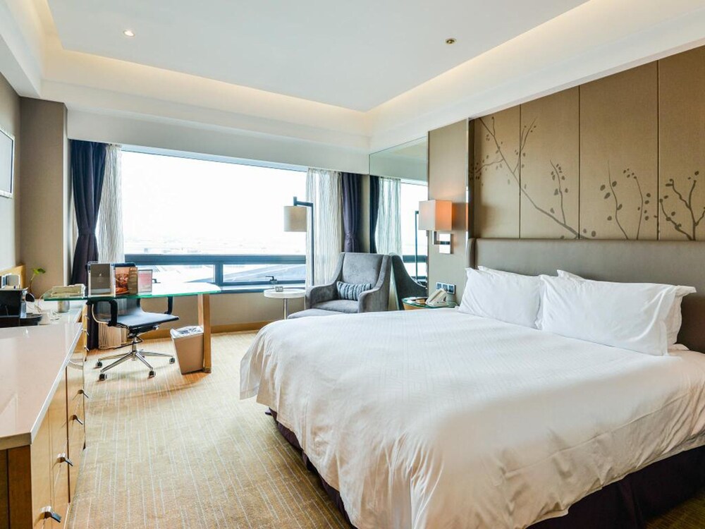 上海中航虹桥机场泊悦酒店 - 中国国际航空公司