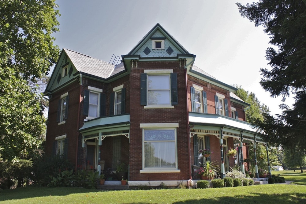Book Nauvoo Grand Bed Breakfast In Hotels Nauvoo Grand Bed Breakfast