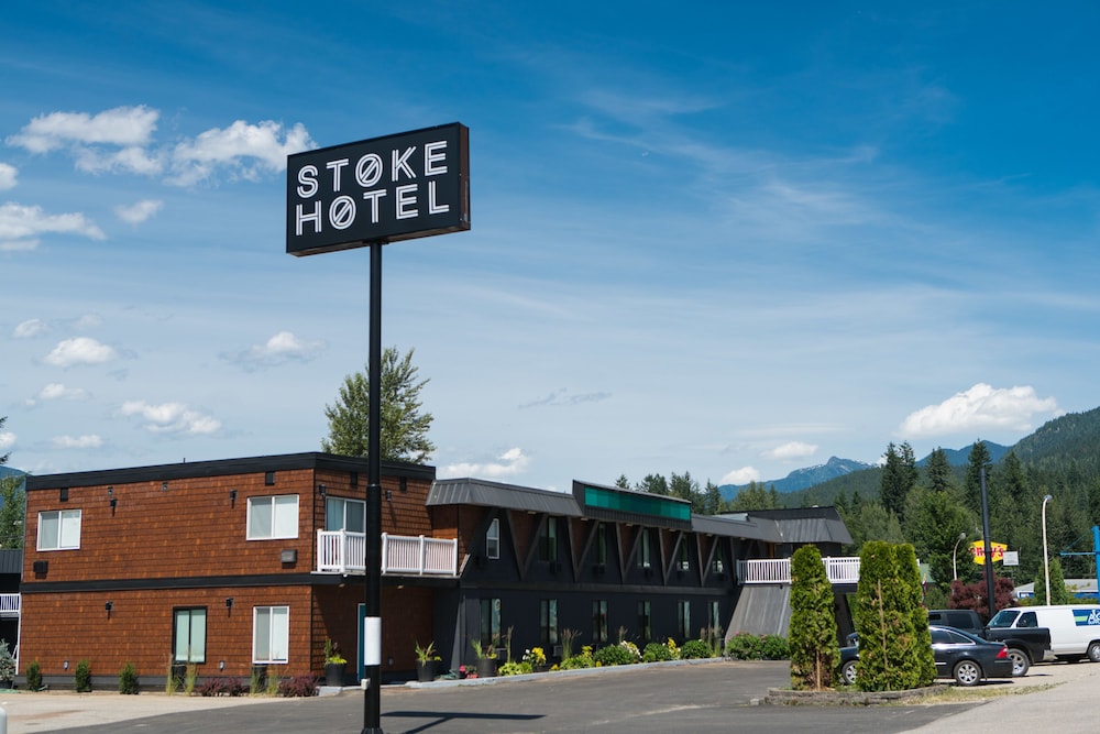 Book Stoke Hotel In Revelstoke Hotels Stoke Hotel Revelstoke