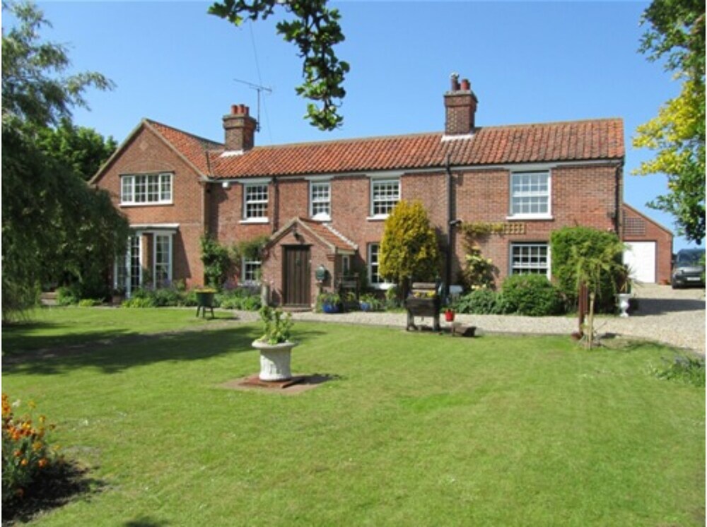 May Cottage B Norwich Info Photos Reviews Book At Hotels May Cottage B Norwich