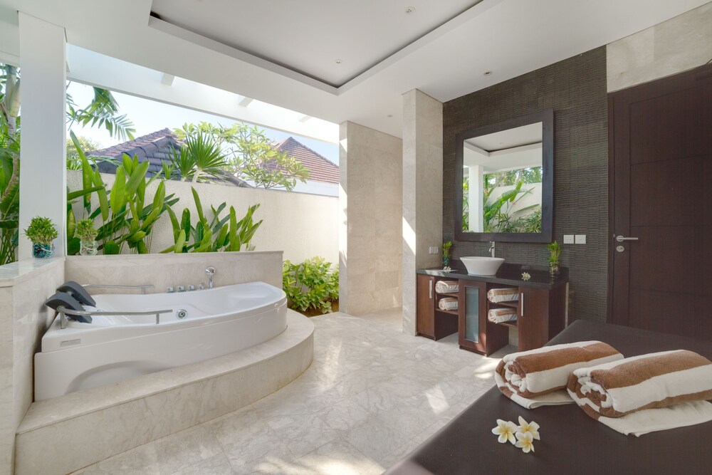 D G Villas Nusa Dua Hotels Com