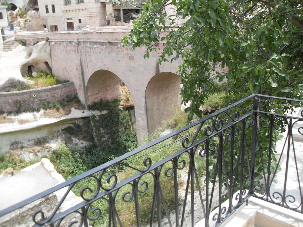 El Puente Cave Hotel In Nevsehir Hotels Com