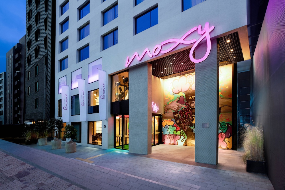 首尔仁寺洞万豪 moxy 酒店