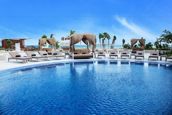 תמונה של Hideaway at Royalton Riviera Cancun All Inclusive - Adults Only בפוארטו מורלוס