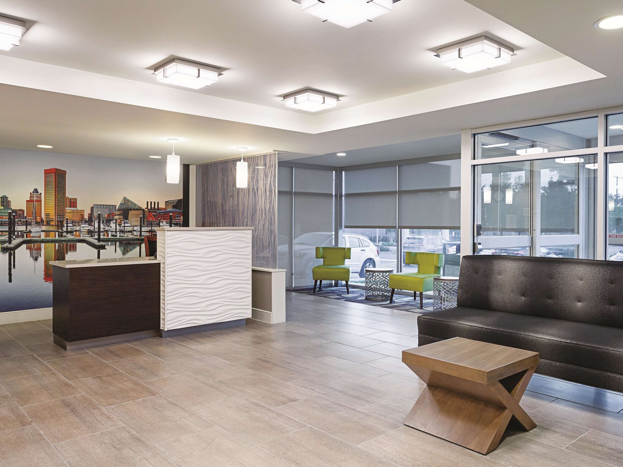 La Quinta Inn & Suites by Wyndham Baltimore N / White Marsh