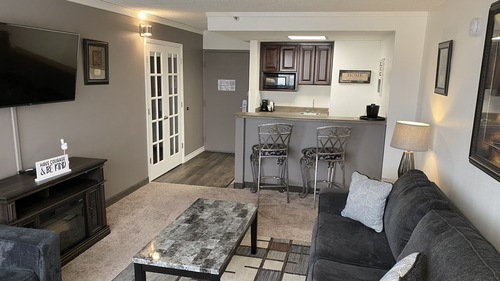 Ramada Plaza by Wyndham Albuquerque Midtown