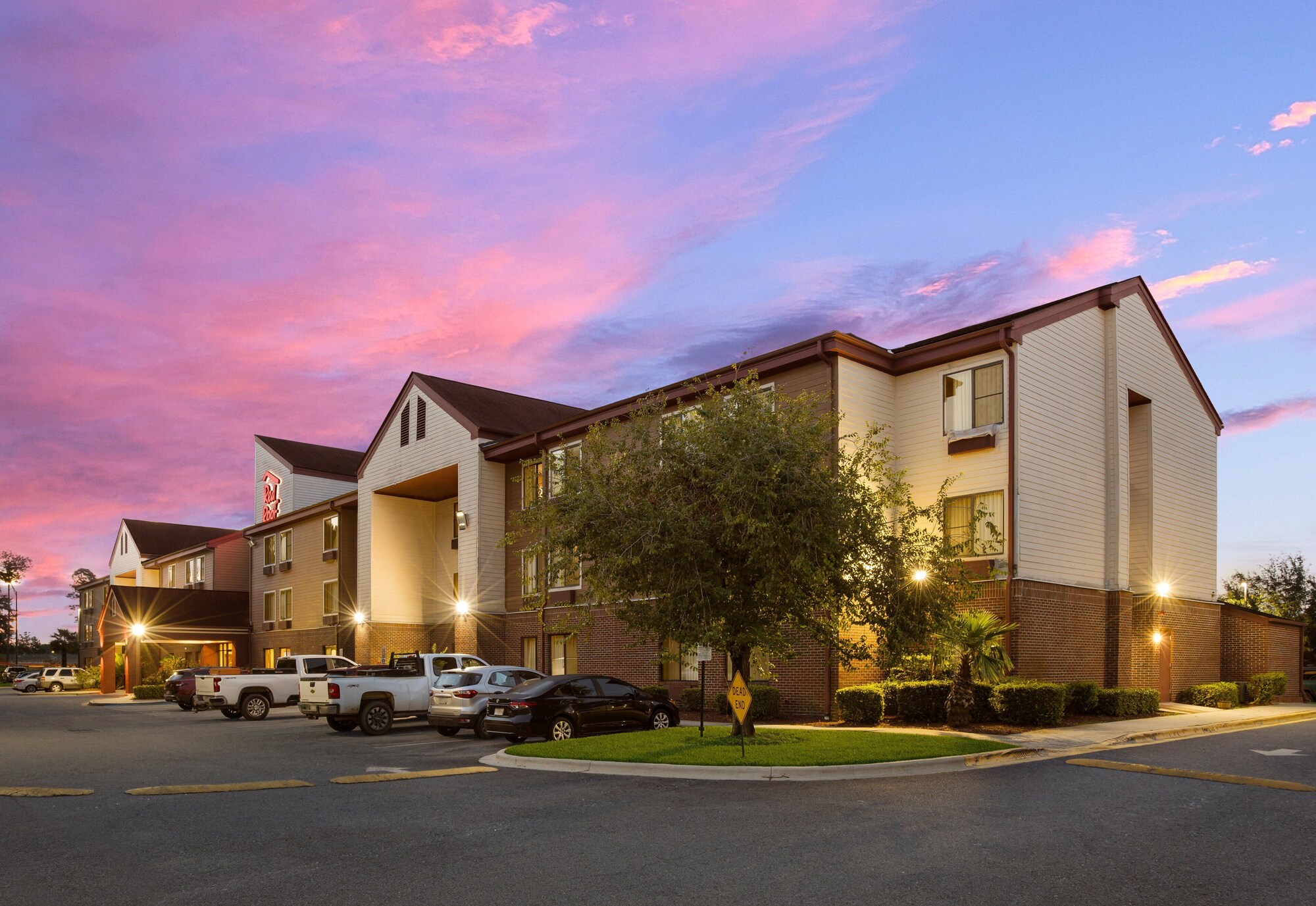 Red Roof Inn & Suites Savannah Airport