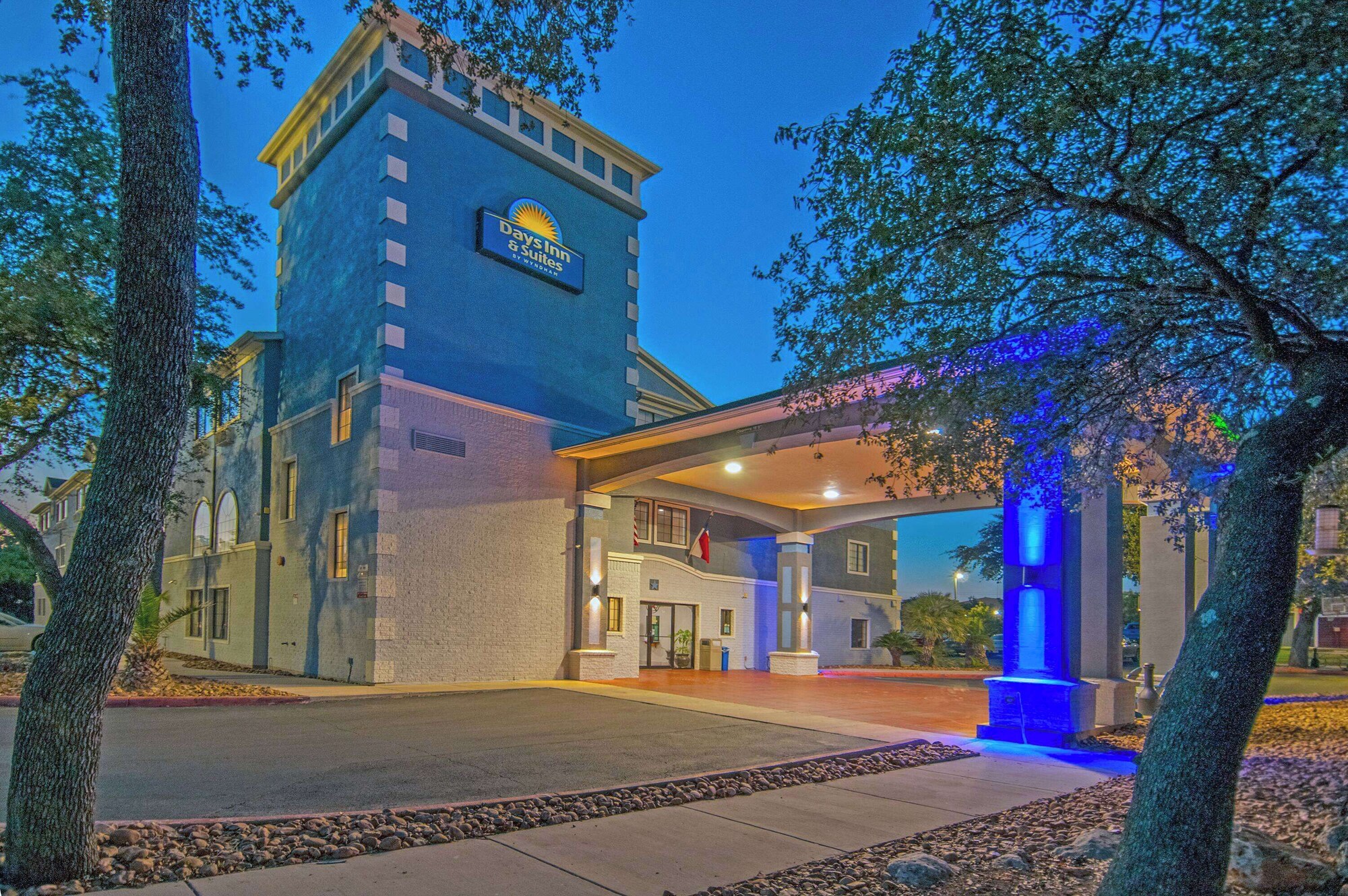 Days Inn by Wyndham Suites San Antonio North/Stone Oak