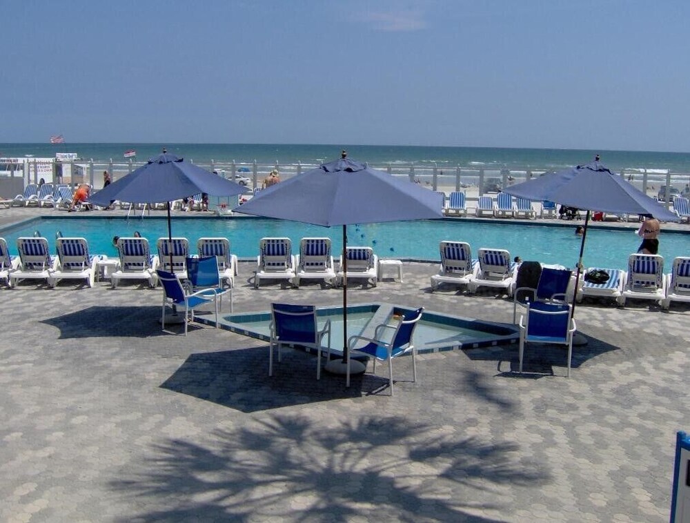 Islander Beach Resort