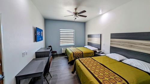 Texas Bungalows Hotel & Hotel Que at  i35 Austin Pflugerville