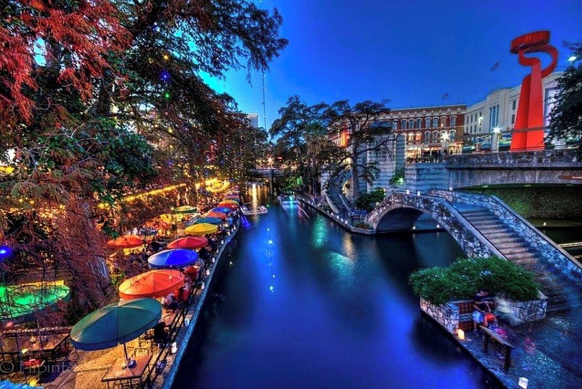 Experience Convenience w/ 4br/3ba Near Alamodome