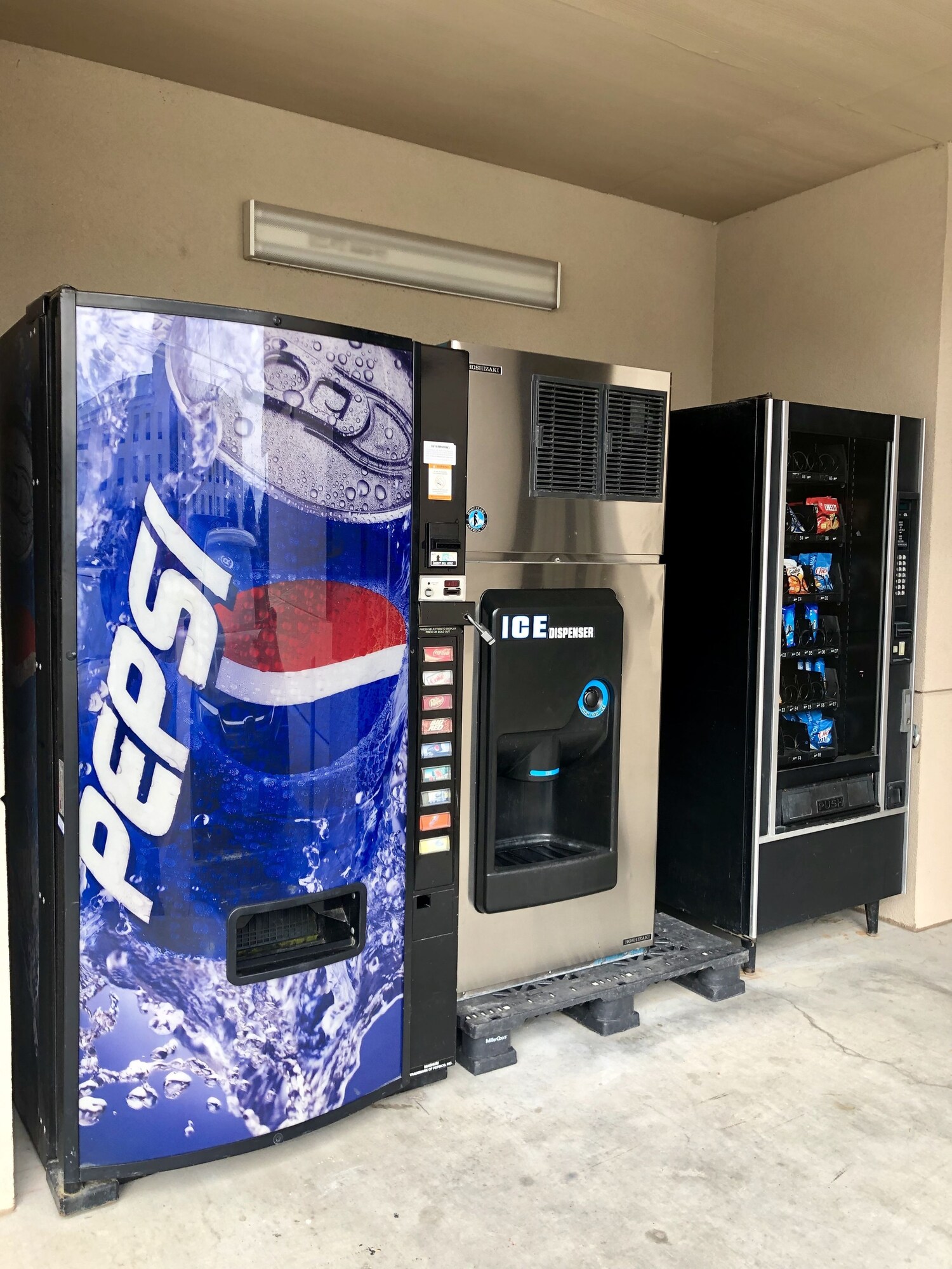 Days Inn & Suites by Wyndham Katy