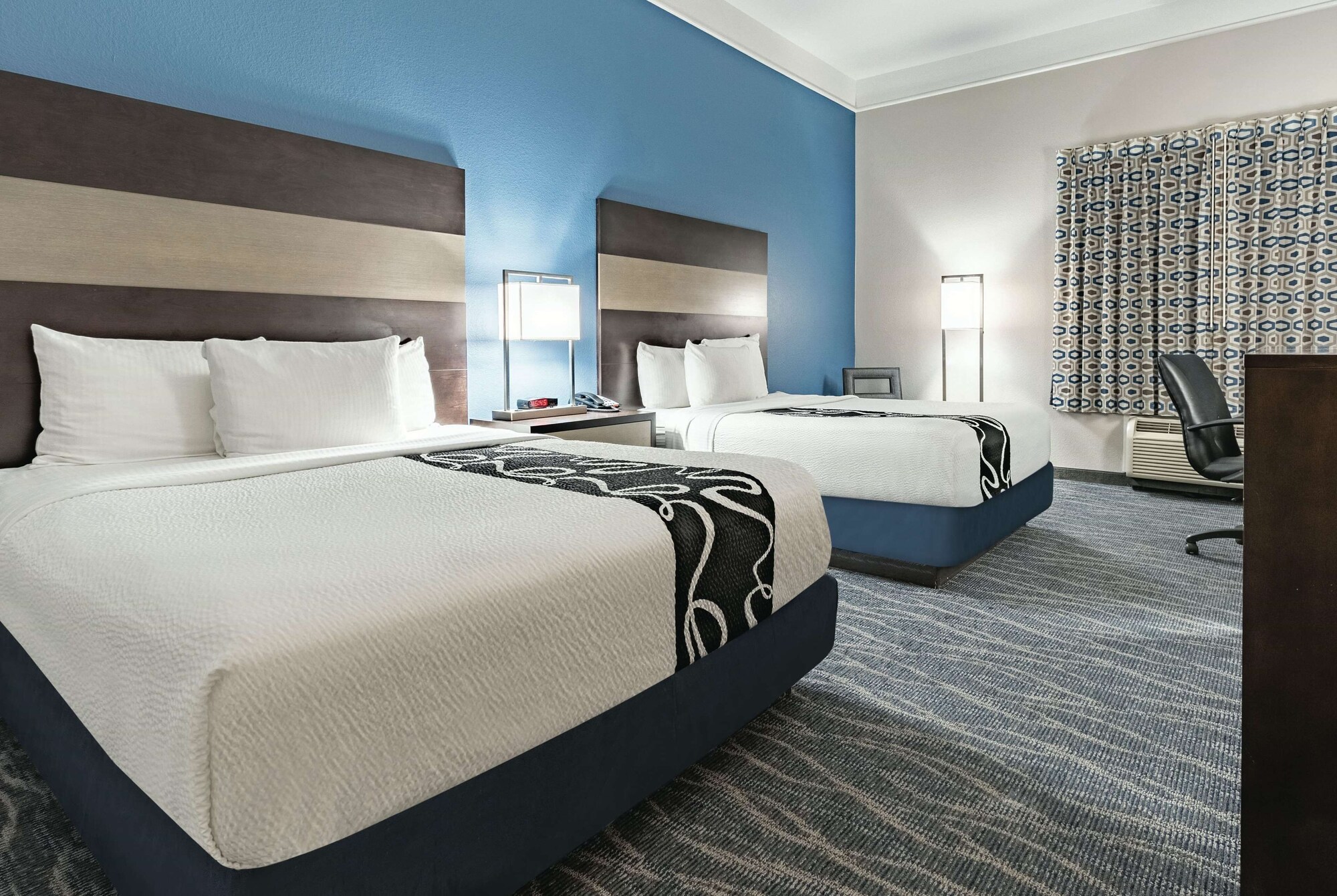 La Quinta Inn & Suites by Wyndham Phoenix I-10 West