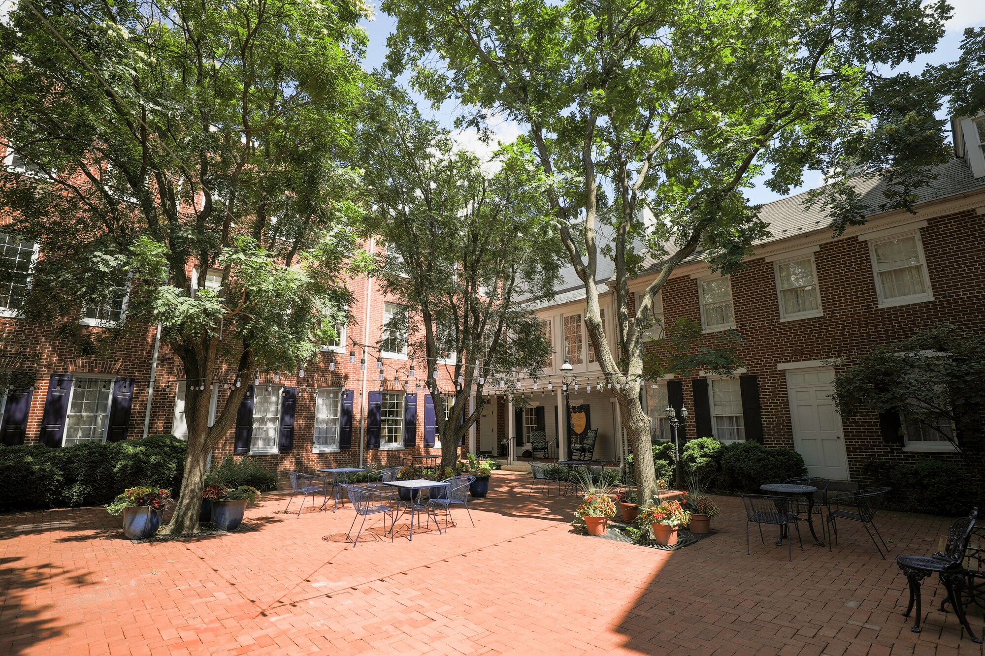 1840s Carrollton Inn